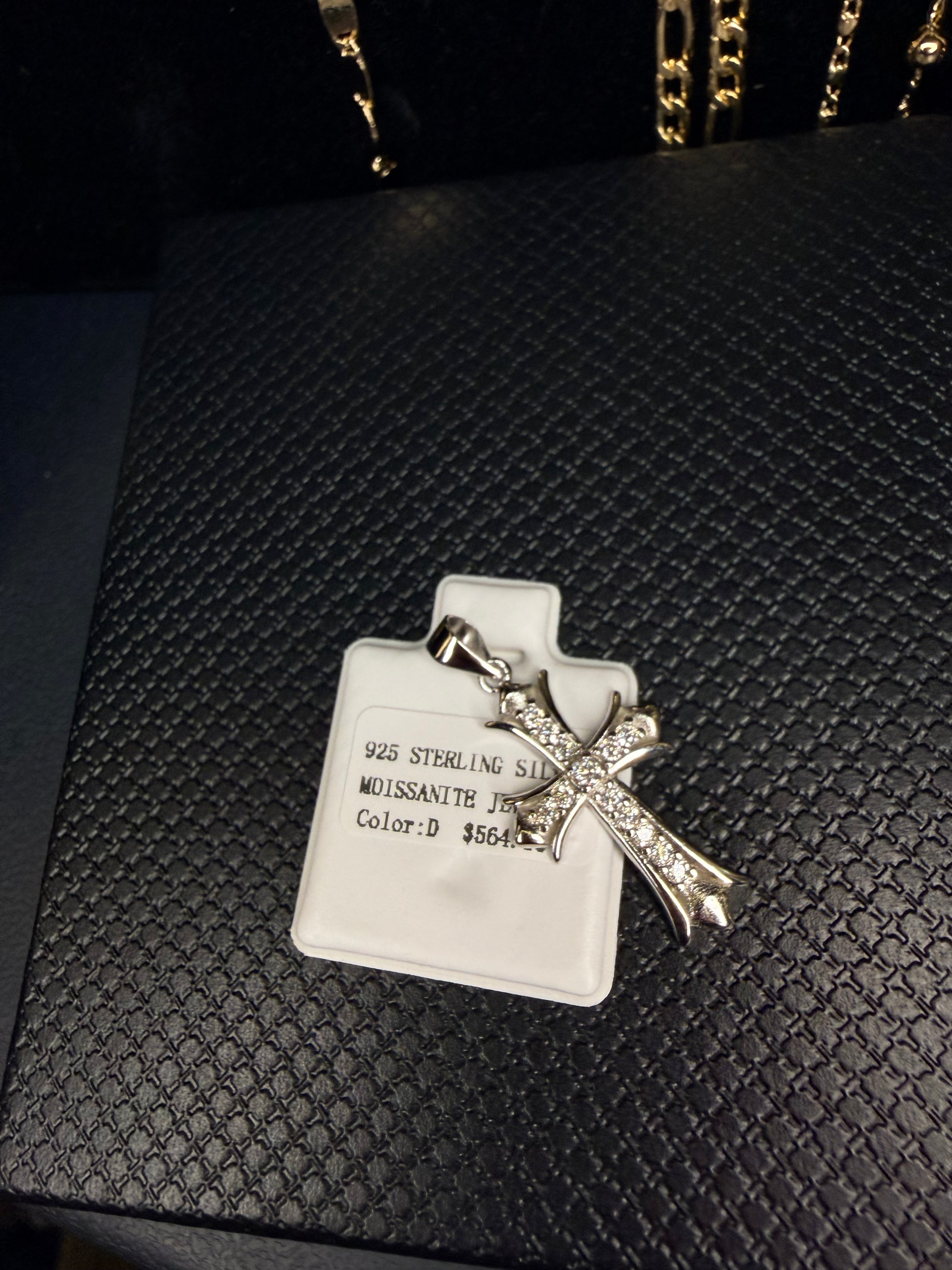 925 Sterling Silver Moissanite Cross Pendant