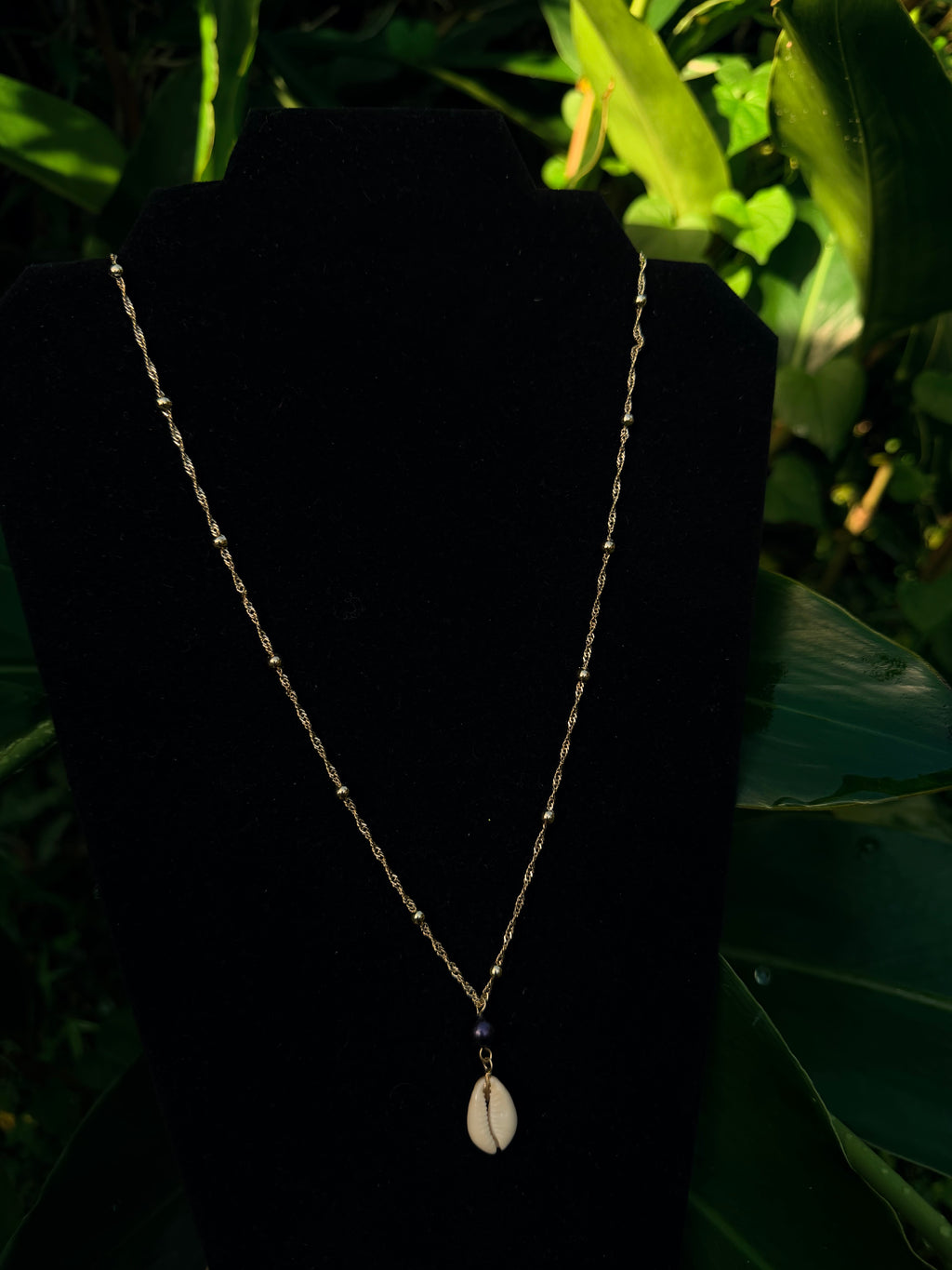 Twist Link Necklace with Pearl Shell Pendant – 14k Gold Filled
