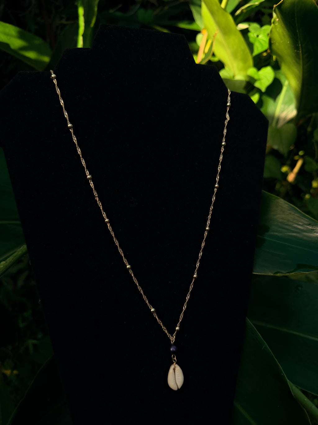 Twist Link Necklace with Pearl Shell Pendant – 14k Gold Filled