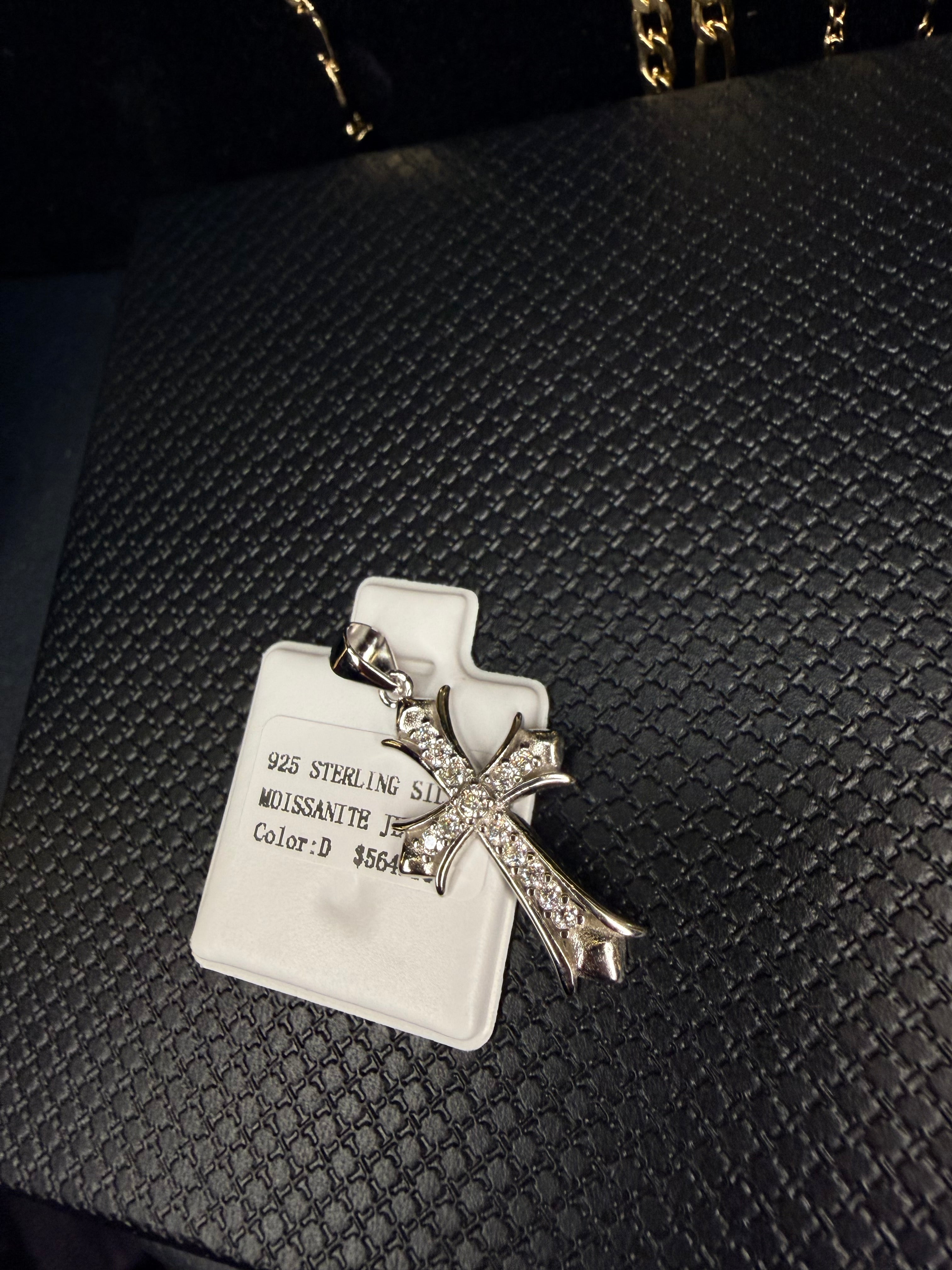 925 Sterling Silver Moissanite Cross Pendant