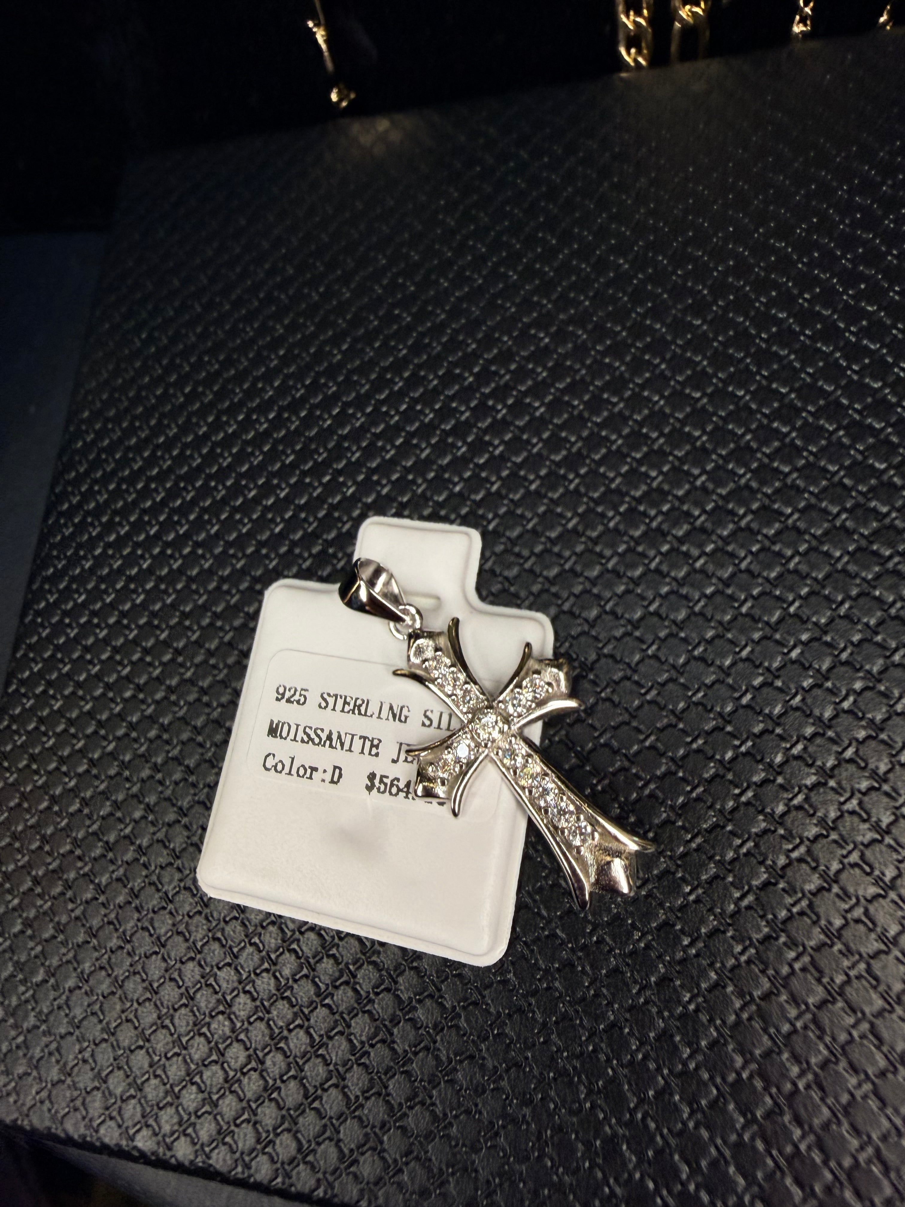 925 Sterling Silver Moissanite Cross Pendant