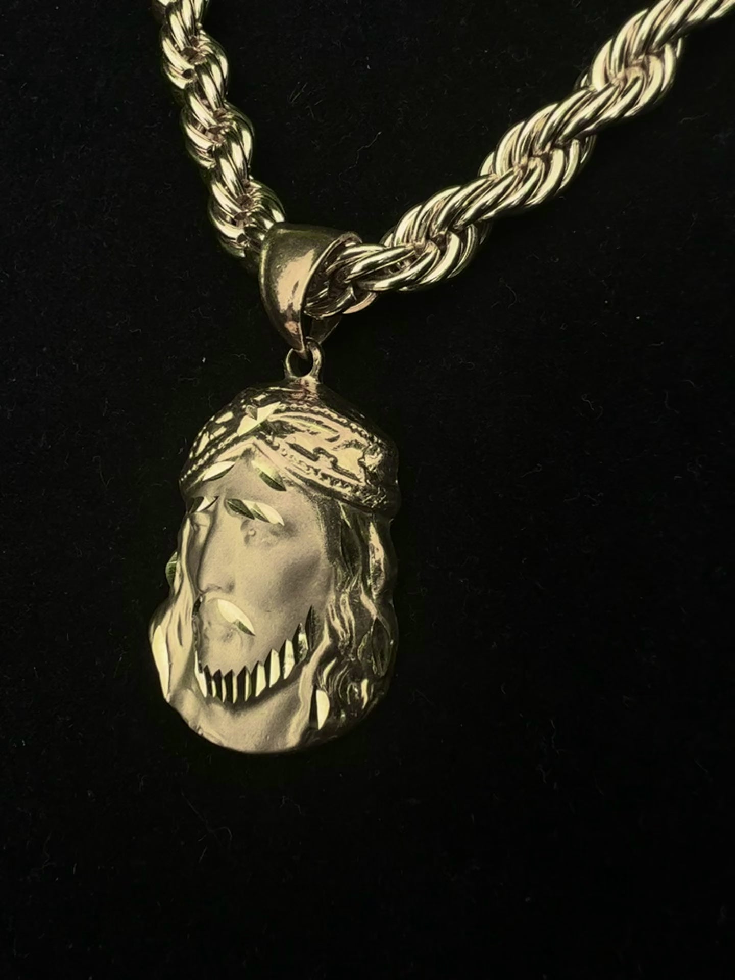 14k gold filled 10mm Chain with Jesus Pendant